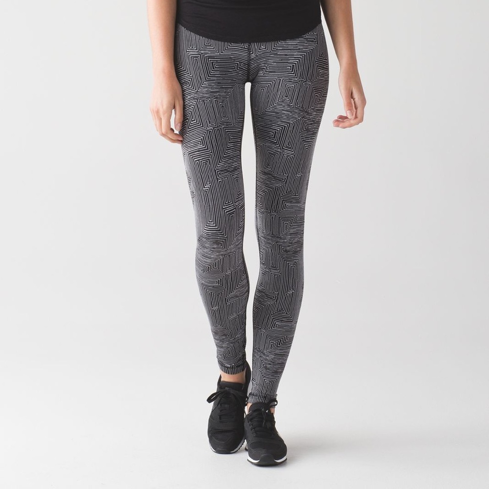 Lululemon Wunder Under Hi Rise Maze tight size 2
